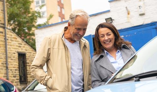 couple car shopping